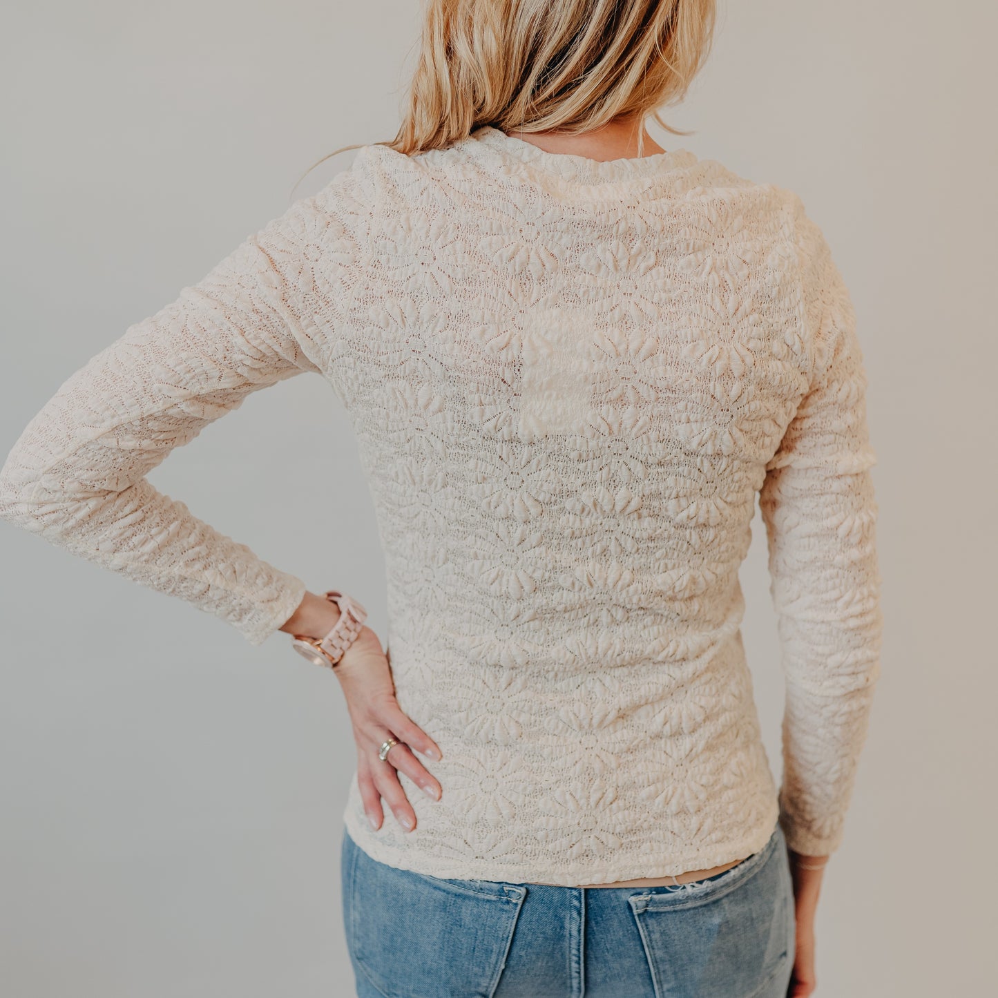 Gilli | Round Neck Texture Knot Top | Ivory