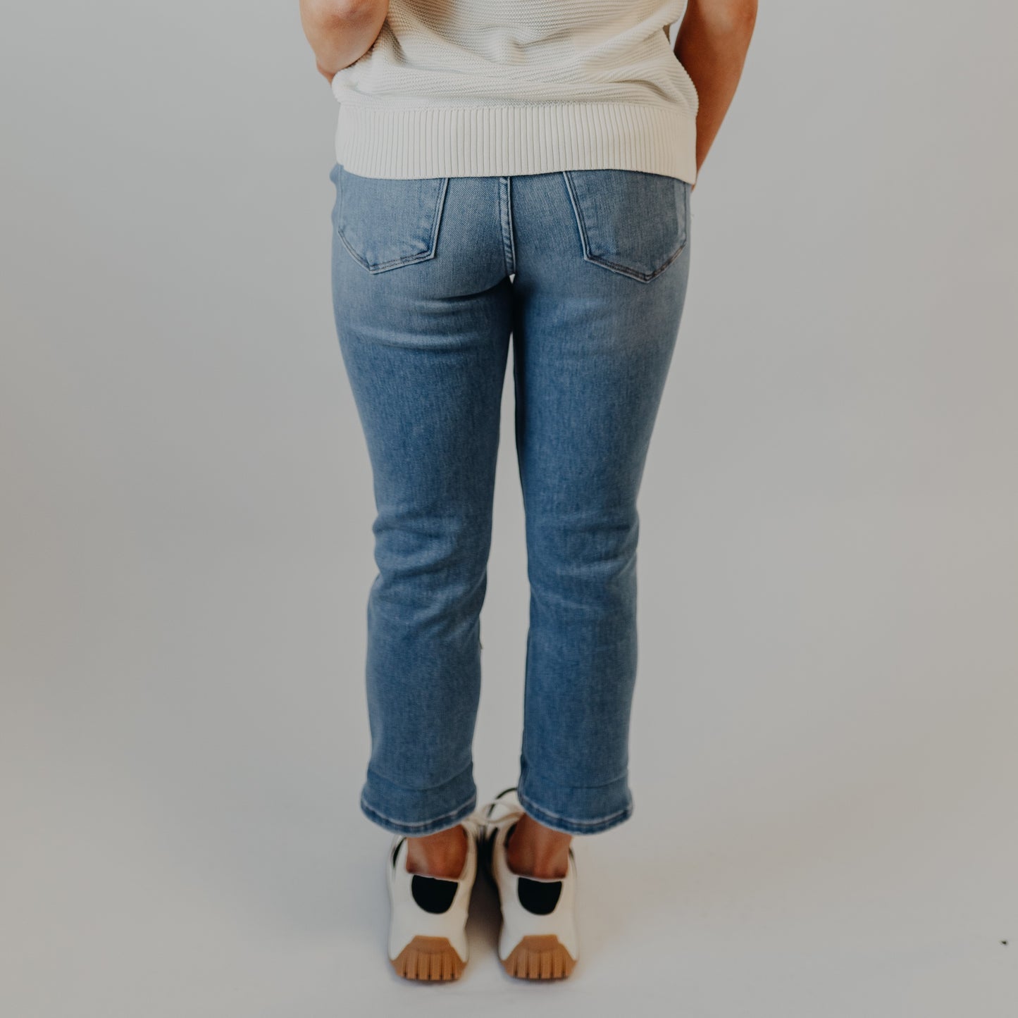 Vervet | High Rise Crop Capri | Eminent
