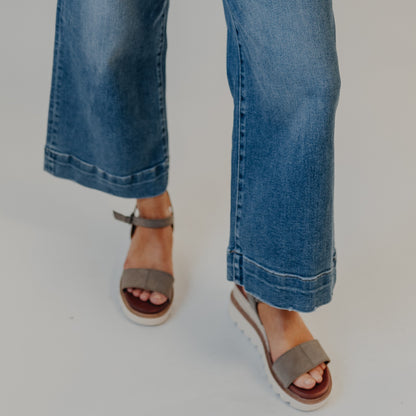 Vervet | High Rise Utility Wide | Magellanic