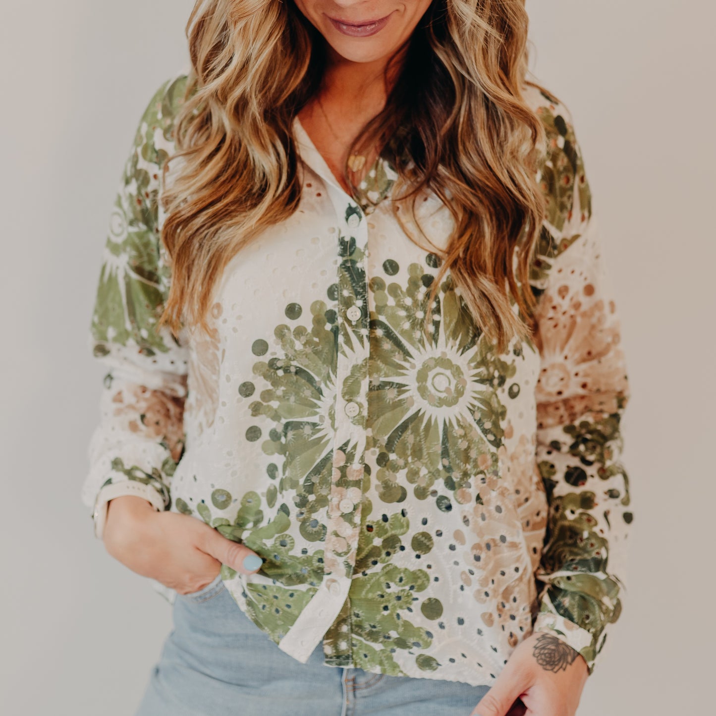 Doe & Rae | Floral Eyelet Blouse | Off White Green