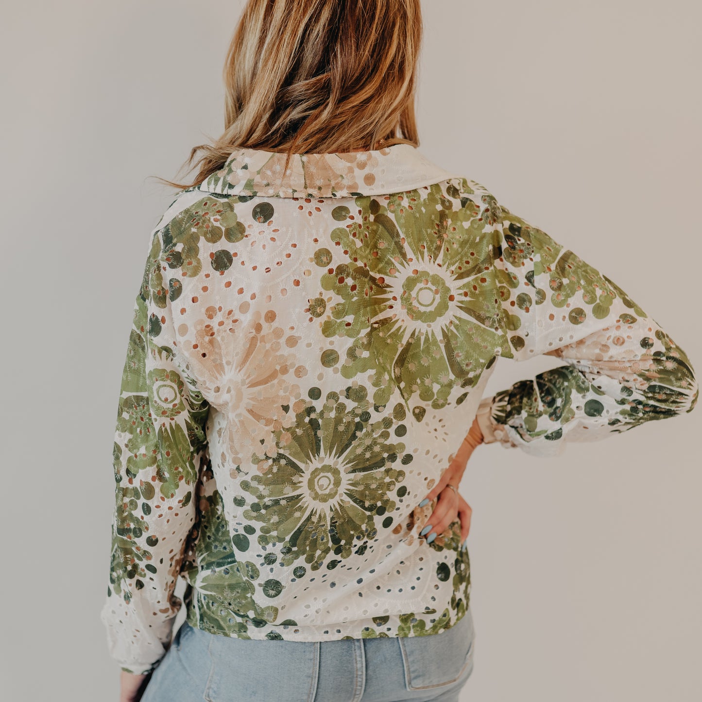 Doe & Rae | Floral Eyelet Blouse | Off White Green