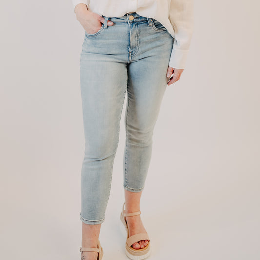 KUT | Catherine High Rise Straight Jean | Conscious