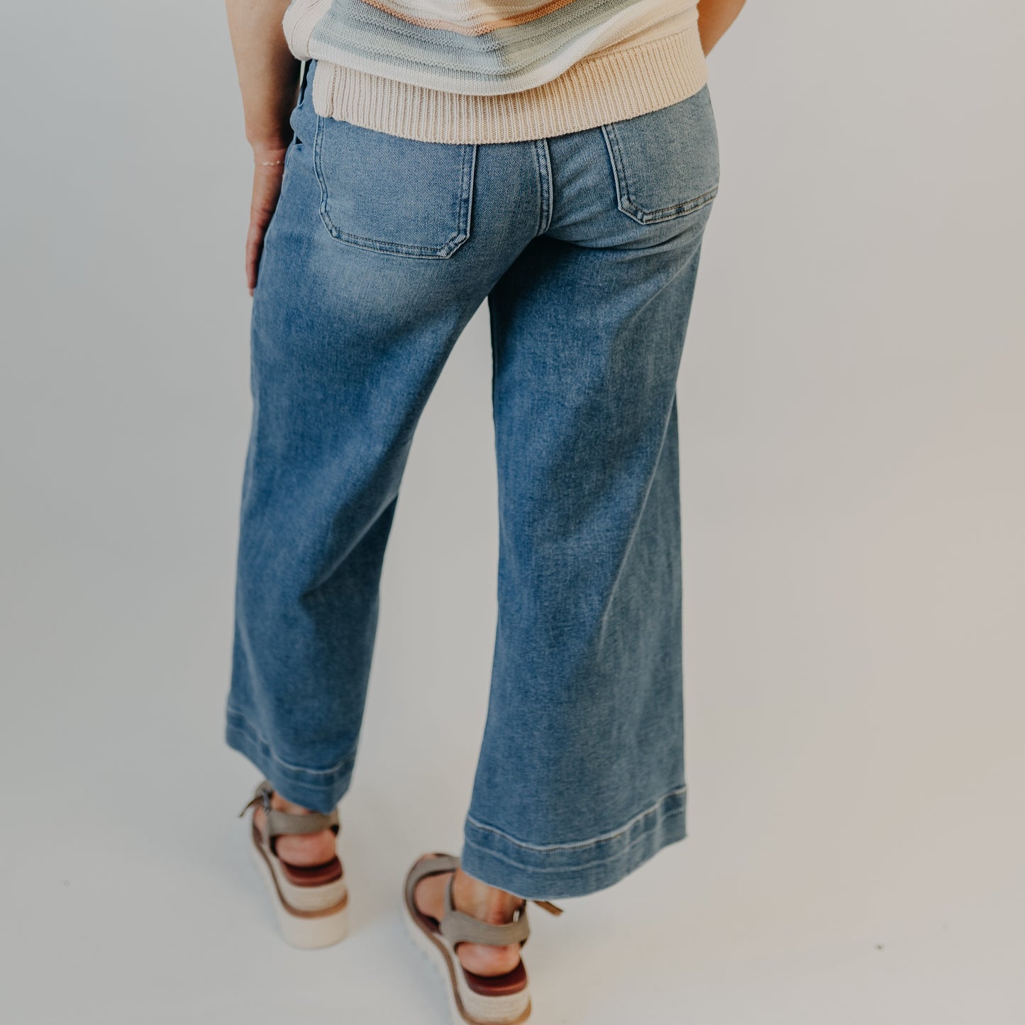 Vervet | High Rise Utility Wide | Magellanic