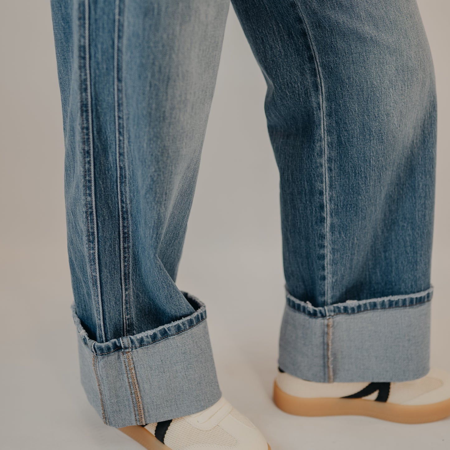 Vervet | Super High Rise Cuffed Baggy Wide | Dark Denim