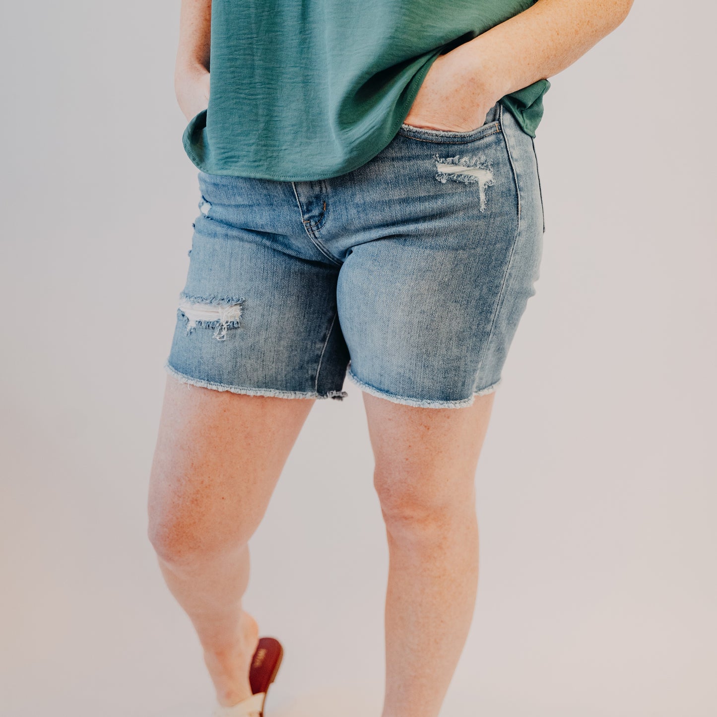 Vervet | Stretch High Rise Midi Shorts | Luminous