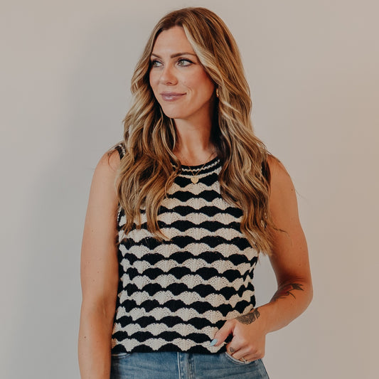 Blu Pepper | Scallop Pattern Vest | Black