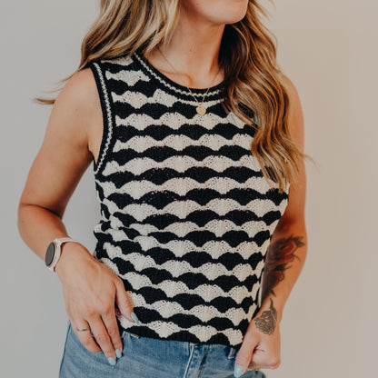 Blu Pepper | Scallop Pattern Vest | Black