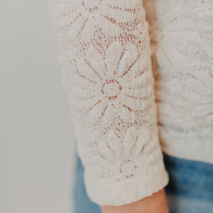 Gilli | Round Neck Texture Knot Top | Ivory